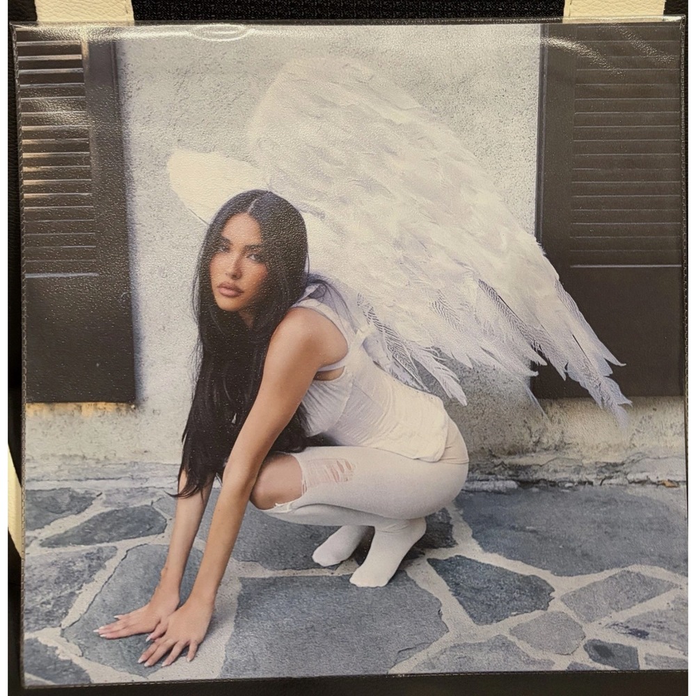 MADISON BEER Bad Enough / Angel Wings UO Heart Vinyl -‎ In Hand /2000